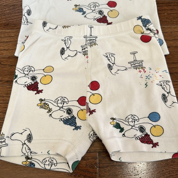 Hanna Andersson snoopy pajama set size 5 (110cm) - Picture 3 of 5